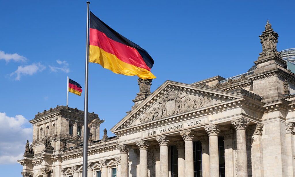 entdecken sie den größten arbeitgeber in deutschland, erfahren sie mehr über seine geschichte, bedeutung und einfluss auf den deutschen arbeitsmarkt.