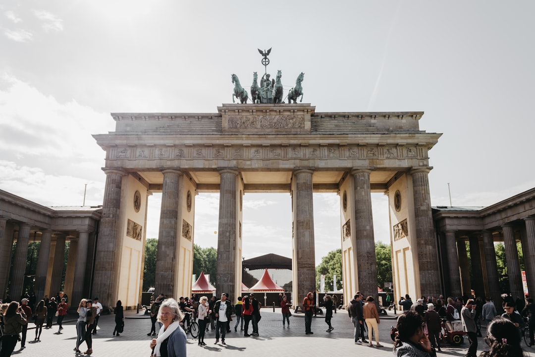 schnelle und unkomplizierte unternehmensregistrierung in berlin. erfahren sie, wie sie ihr business offiziell anmelden und erfolgreich starten können.