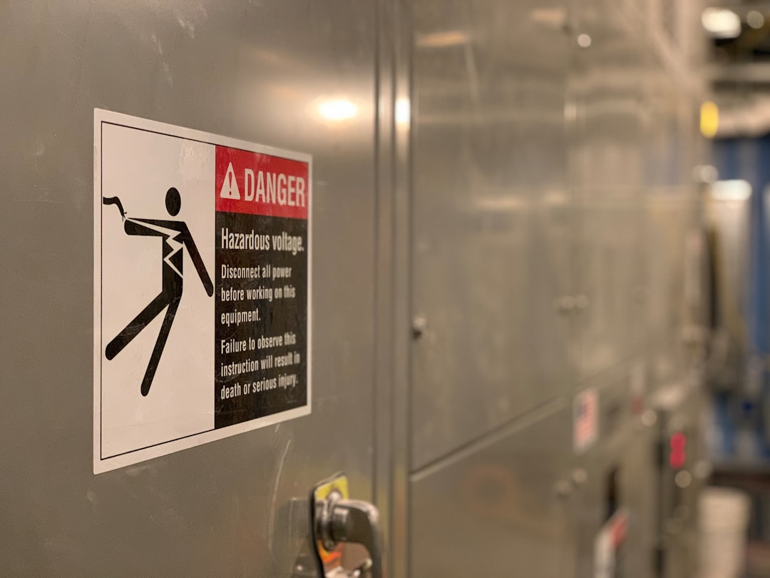sicherheitsrichtlinien und bewährte verfahren für elektrische installationen, um gefahren zu vermeiden und eine sichere nutzung zu gewährleisten.
