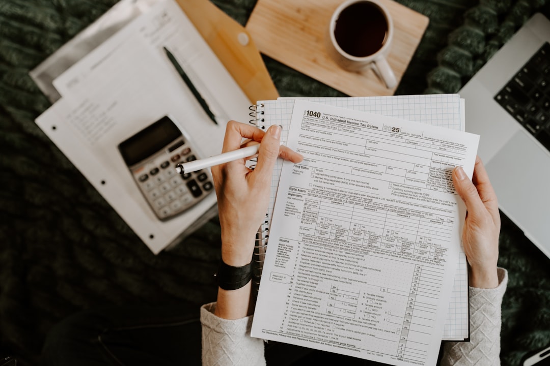 einzelunternehmen: einfache und flexible unternehmensform, bei der eine einzelne person alle verantwortung und gewinne trägt. ideal für kleinunternehmer und selbstständige.