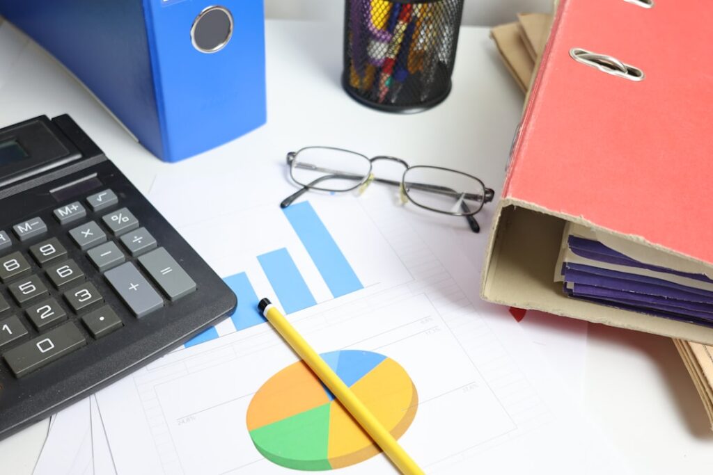 ein einzelunternehmen ist eine unternehmensform, bei der eine einzelne person alle geschäftsentscheidungen trifft und die volle verantwortung trägt. erfahren sie mehr über vorteile, pflichten und rechtliche aspekte eines einzelunternehmens in deutschland.
